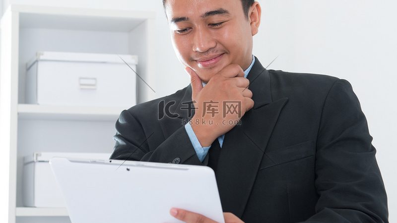 拼多多小类目代运营，价格背后的价值考量